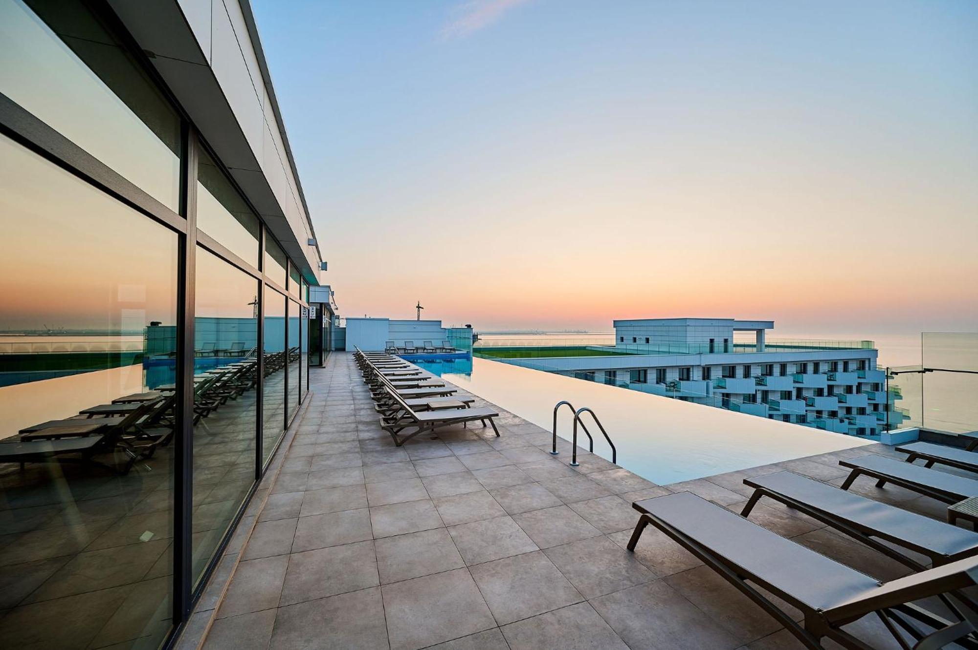 Wave N' Sea Apartment In Infinity Beach Resort - Parking Mamaja Zewnętrze zdjęcie